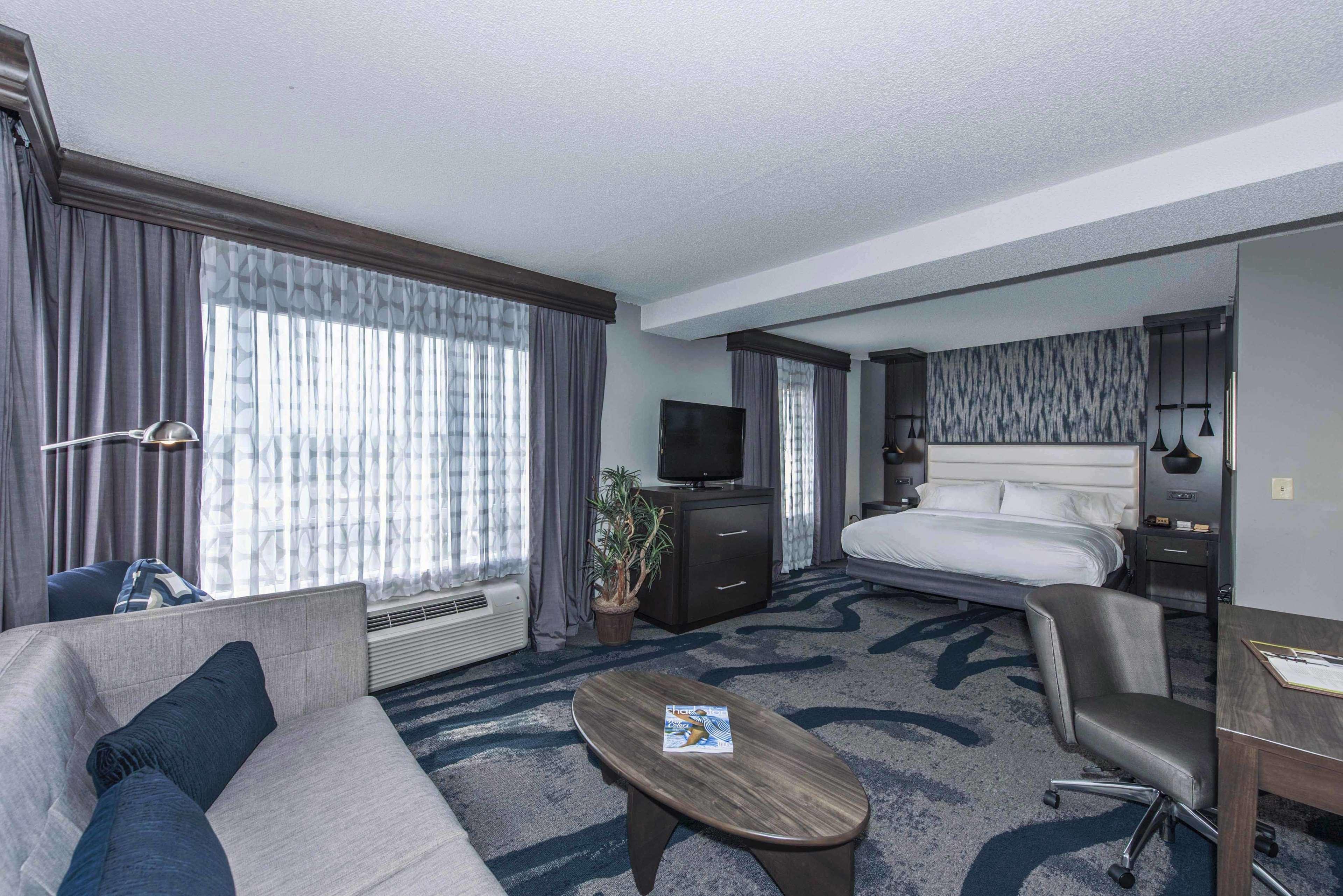 ดับเบิล ทรี บาย ฮิลตัน ชาร์ลตัน นอร์ท คอนเวนชั่น เซ็นเตอร์ Hotel นอร์ทชาร์ลส์ตัน ภายนอก รูปภาพ